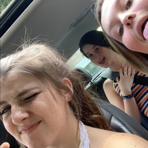 Meet your Posher, Sierra